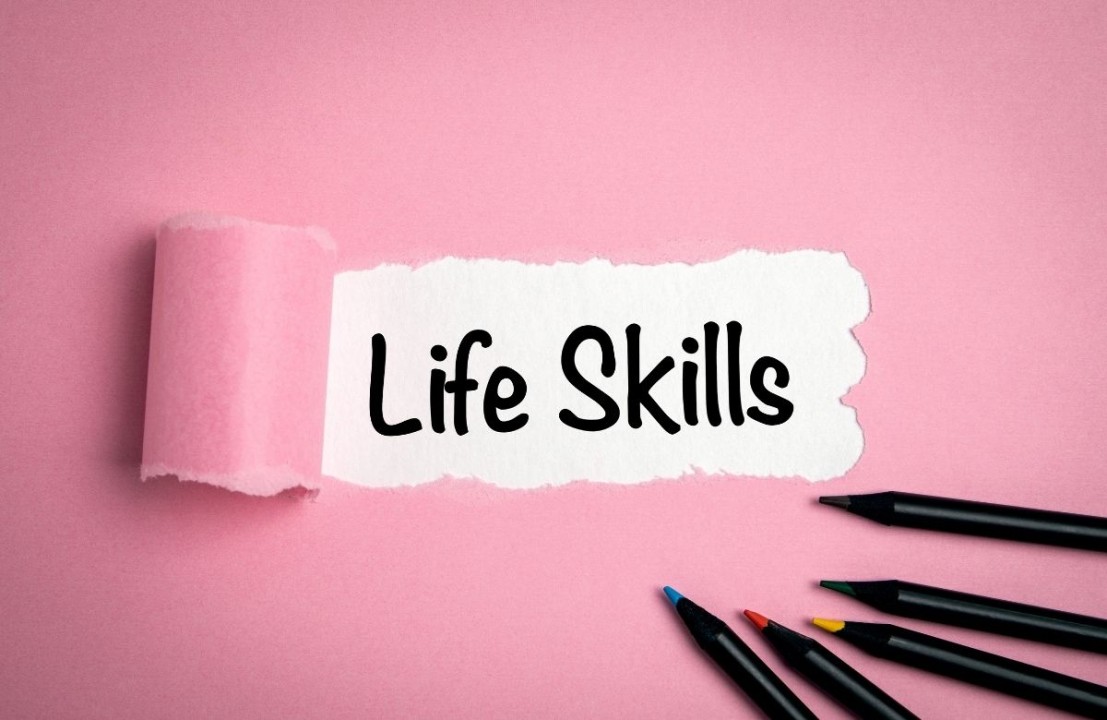 skills beyond academics, life skills for students, learning beyond academics, 21st-century skills, soft skills development, communication skills, leadership skills, emotional intelligence, time management skills, adaptability in education, creativity in students, personal development for students, Dr. Subhash University, best private university in Gujarat, future-ready professionals, student skill development, holistic education, professional success skills, digital literacy for students, extracurricular learning