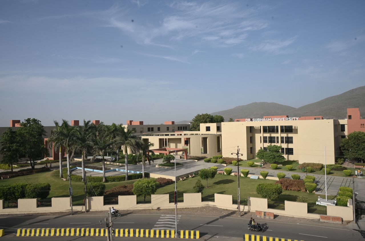 student entrepreneurship, challenges faced by student entrepreneurs, startup support for students, entrepreneurship development cell, best private university in Gujarat, Dr. Subhash University, campus startups, funding for student startups, student-led business ideas, entrepreneurship in education, student business incubators, university startup support, student innovation, startup mentoring, student entrepreneurial ecosystem